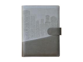 Kehyskalenteri Boss A5 DAY, kierresidonta, FASHION-kannet (MUST/PUNANE) 00070/40271
