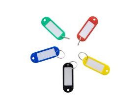 Muovinen avaimenperä tagilla, eri värejä