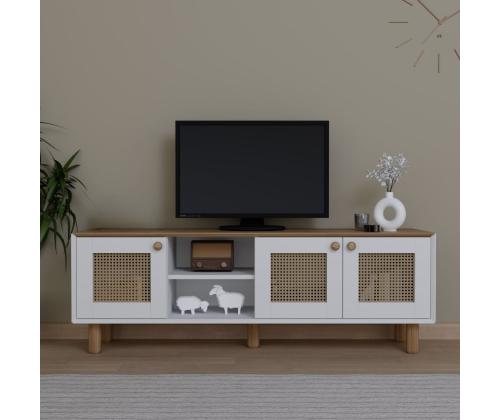 TV ylistää boheemiaa 1600-143