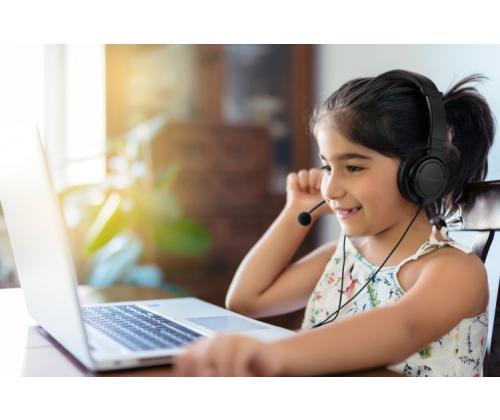 Kuulokkeet Kensington Hi Fi mikrofonilla ja VC:llä