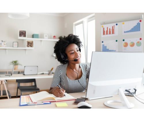 Kuulokkeet Kensington Hi Fi mikrofonilla ja VC:llä