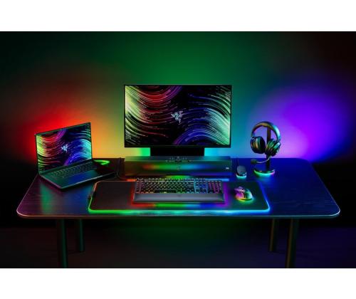 Razer BlackWidow V4 Pro langallinen pelinäppäimistö RGB, keltainen lineaarinen kytkin, US, musta