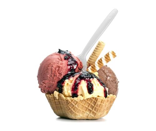 Kahvilusikkaa, muovia, 15 cm, 100 kpl pakkauksessa (uudelleenkäytettävä)