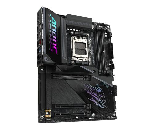 Emolevy GIGABYTE AMD X870E Socket AM5 ATX RAM DDR5-SDRAM 4xSlotit Wi-Fi Kyllä Bluetooth Kyllä 4x..