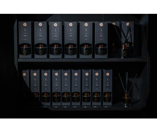 Kodinraikastaja CF Niche 50ml (Punainen rypäle / Omena / Ambra)