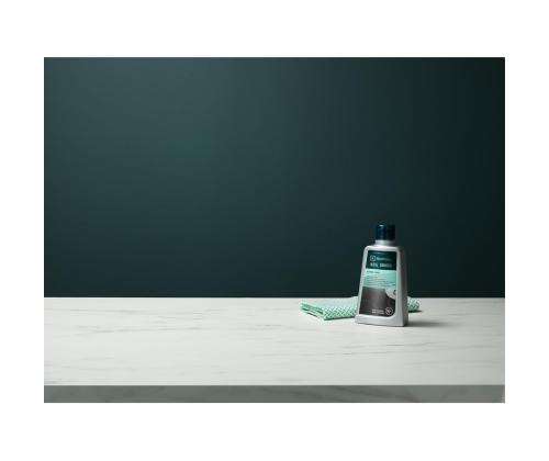 Pliidilevyjen puhdistusvälineet ELECTROLUX