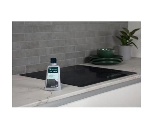Pliidilevyjen puhdistusvälineet ELECTROLUX