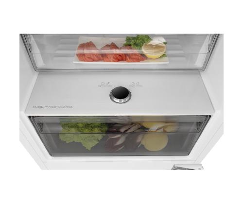 Hisense, NoFrost Dual, 252 L, korkeus 178 cm - Integroitu jääkaappipakastin