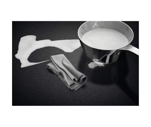 AEG 7000 Series SaphirMatt® Hob2Hood, leveys 58 cm, kehyksetön, musta - Integroitu induktiokeittotaso