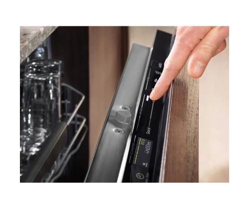Electrolux 700 GlassCare, 15 astiastoa - Integroitu astianpesukone