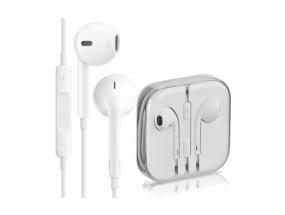Apple EarPods 3,5 mm kuulokeliitännän kanssa