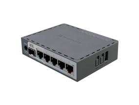 Kytkin MIKROTIK E60iUGS 1 PoE-portit 1 18 wattia E60IUGS
