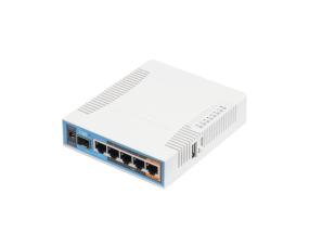 Langaton reititin MIKROTIK Langaton reititin IEEE 802.11a IEEE 802.11b IEEE 802.11g IEEE 802.11n IEEE...