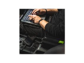 GREEN CELL auton virtalähde 24V 230V: iin