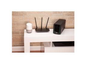 APC Easy UPS BVX 900VA 230 V IEC
