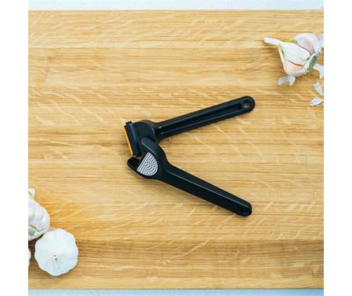 Fiskars Functional Form 1028361 Valkosipulipuristin