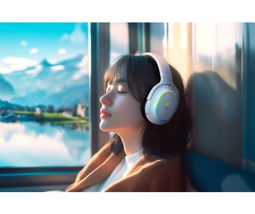 Razer Barracuda X Chroma langattomat pelikuulokkeet, Bluetooth, valkoinen