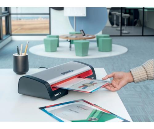 GBC 250 Toimistolaminointilaite A4, 500 mm/min, musta/harmaa