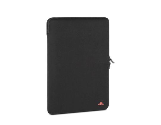 HUOM. SLEEVE ANTISHOCK 15,6"/5226 BLACK RIVACASE