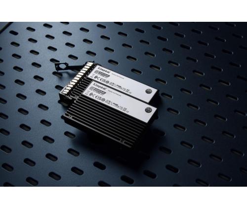 SSD KINGSTON SSD-sarja DC3000ME 7.68TB NVMe NAND flash -tekniikka 3D TLC Kirjoitusnopeus 10000 Mt...