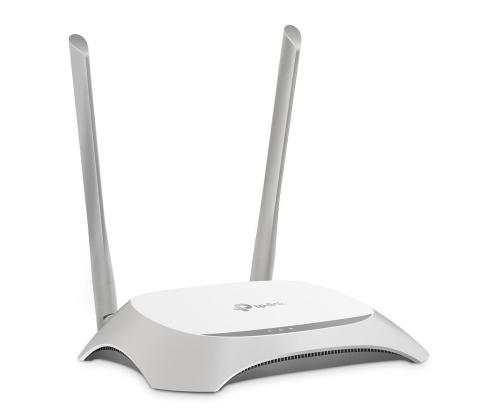 Langaton reititin TP-LINK Langaton reititin 300 Mbps IEEE 802.11b IEEE 802.11g IEEE 802.11n 1 WAN 4x10..