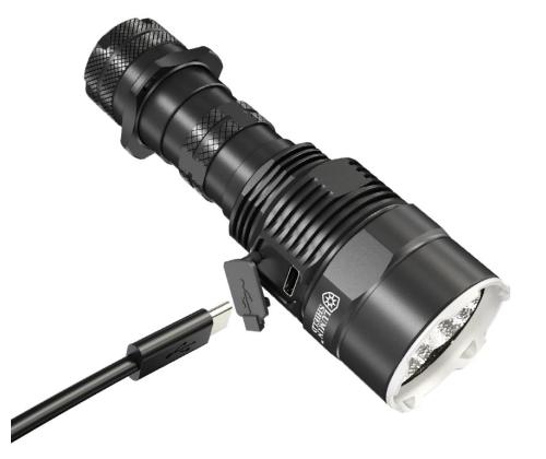 TASKULAMPPU TINY MONSTER SARJA/9900 LUMENIA TM9K PRO NITECORE