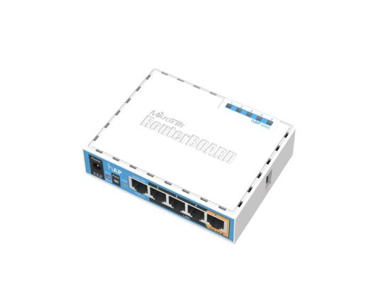 Tukiasema MIKROTIK IEEE 802.11b IEEE 802.11g IEEE 802.11n 1xUSB 2.0 5x10/100M RB951UI-2ND