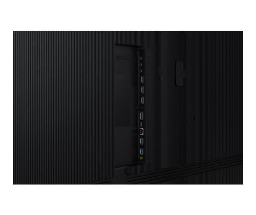 SAMSUNG 105-tuumainen 5120x2160/5K 21:9 LED-valo