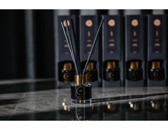 Kodinraikastaja CF Niche 50ml (Punainen rypäle / Omena / Ambra)