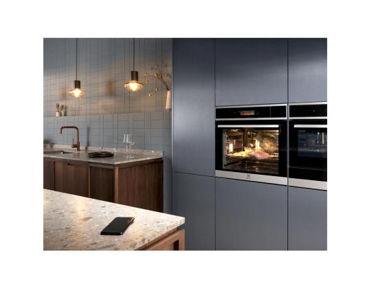 Integroitu höyryuuni ELECTROLUX