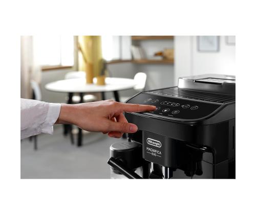 DeLonghi Magnifica EVO, musta - Espressokeitin