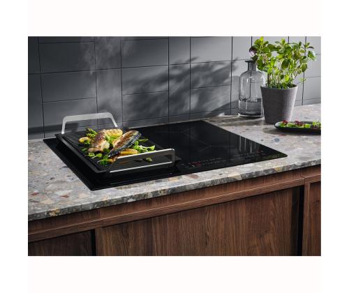 Electrolux 600 Series Bridge Hob2Hood, leveys 59 cm, musta - Integroitu induktiokeittotaso