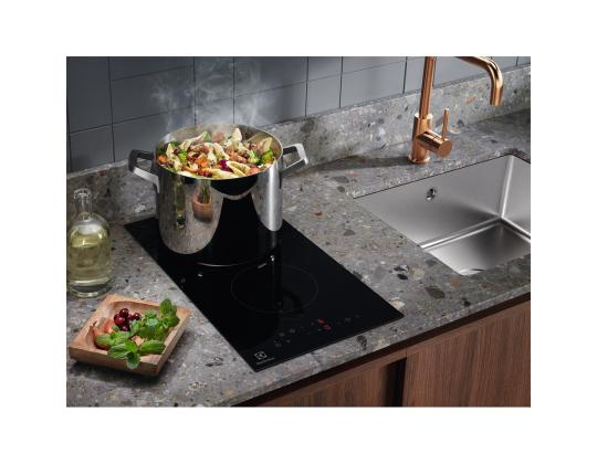Electrolux 300 Domino, kehyksetön, leveys 29 cm, musta - Integroitu keraaminen liesi