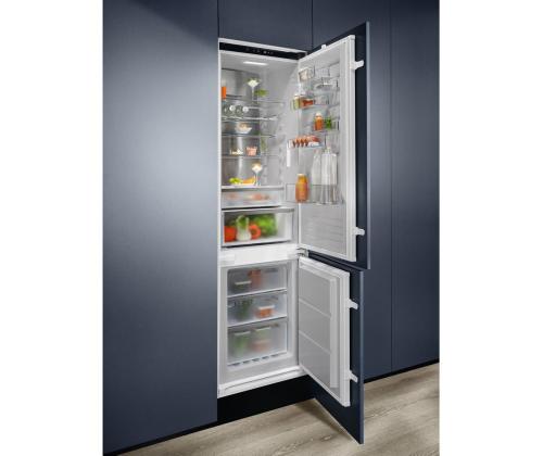 Electrolux 800 Series, NoFrost, 269 L, 189 cm - Integroitu jääkaappi