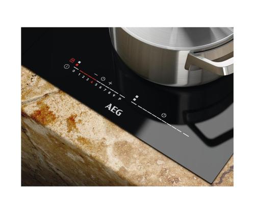 AEG, leveys 36 cm, kehyksetön, musta - Integroitu induktiokeittotaso