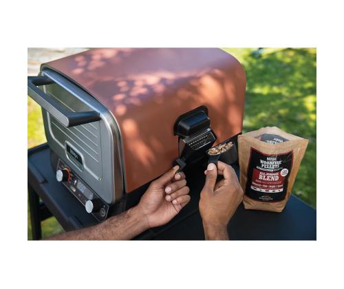 Ninja Woodfire, punainen - Sähkökäyttöinen pizzasaha ulkotiloissa